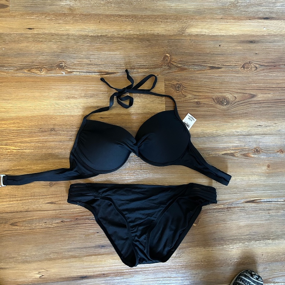 Sexy sleek black bikini. Massino. GREAT condition. Size L.